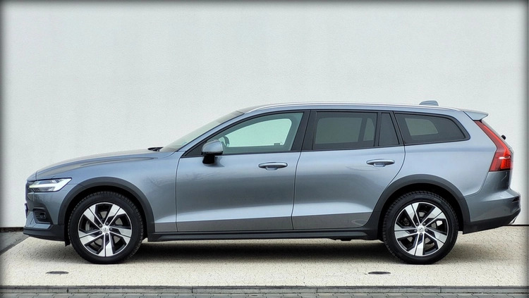 Volvo V60 Cross Country cena 169999 przebieg: 88850, rok produkcji 2021 z Jędrzejów małe 436